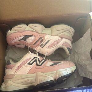 NEW Balance toddler 7 Brand New. Never worn.